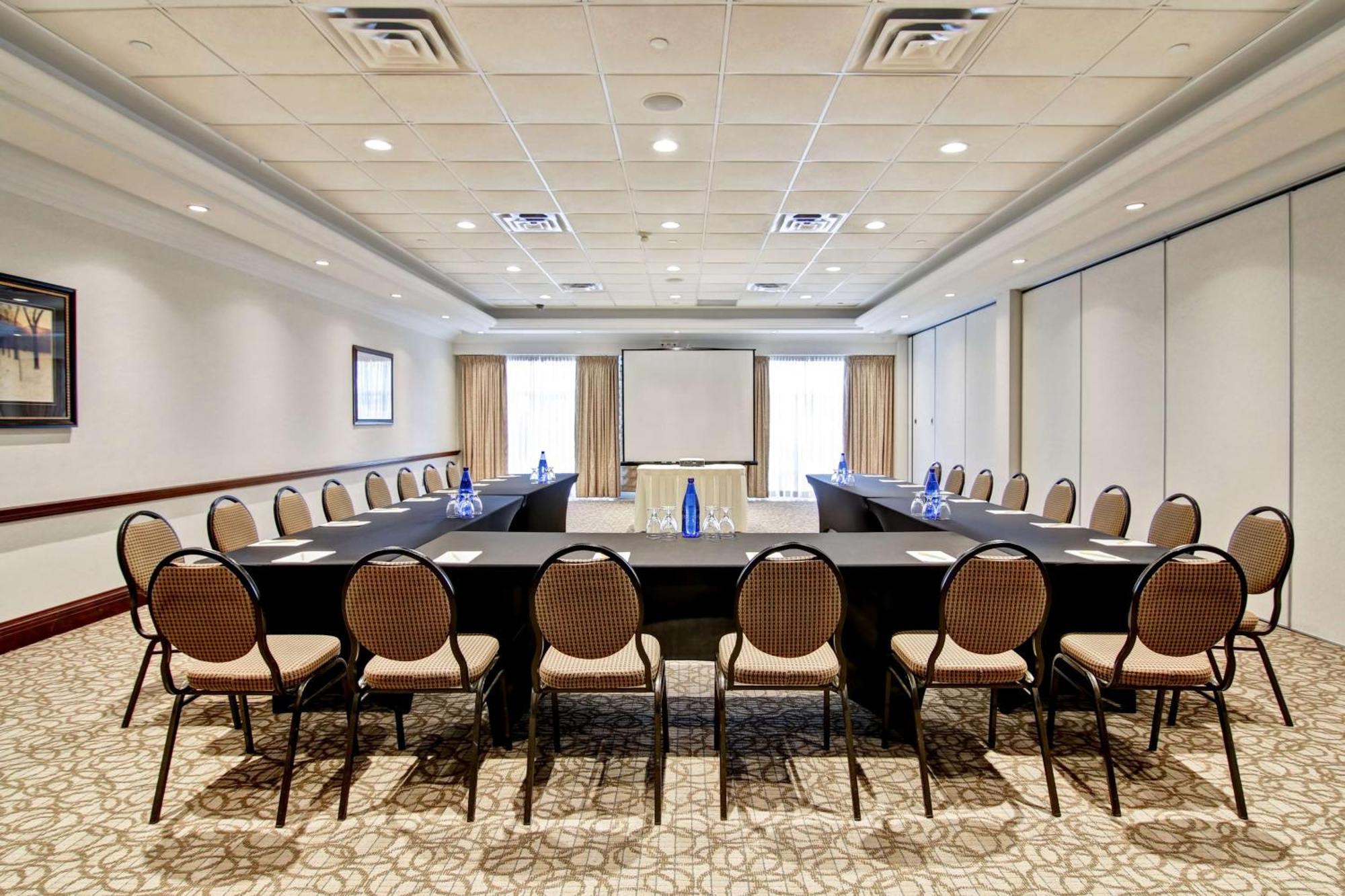 Hilton Garden Inn Toronto/Burlington Luaran gambar